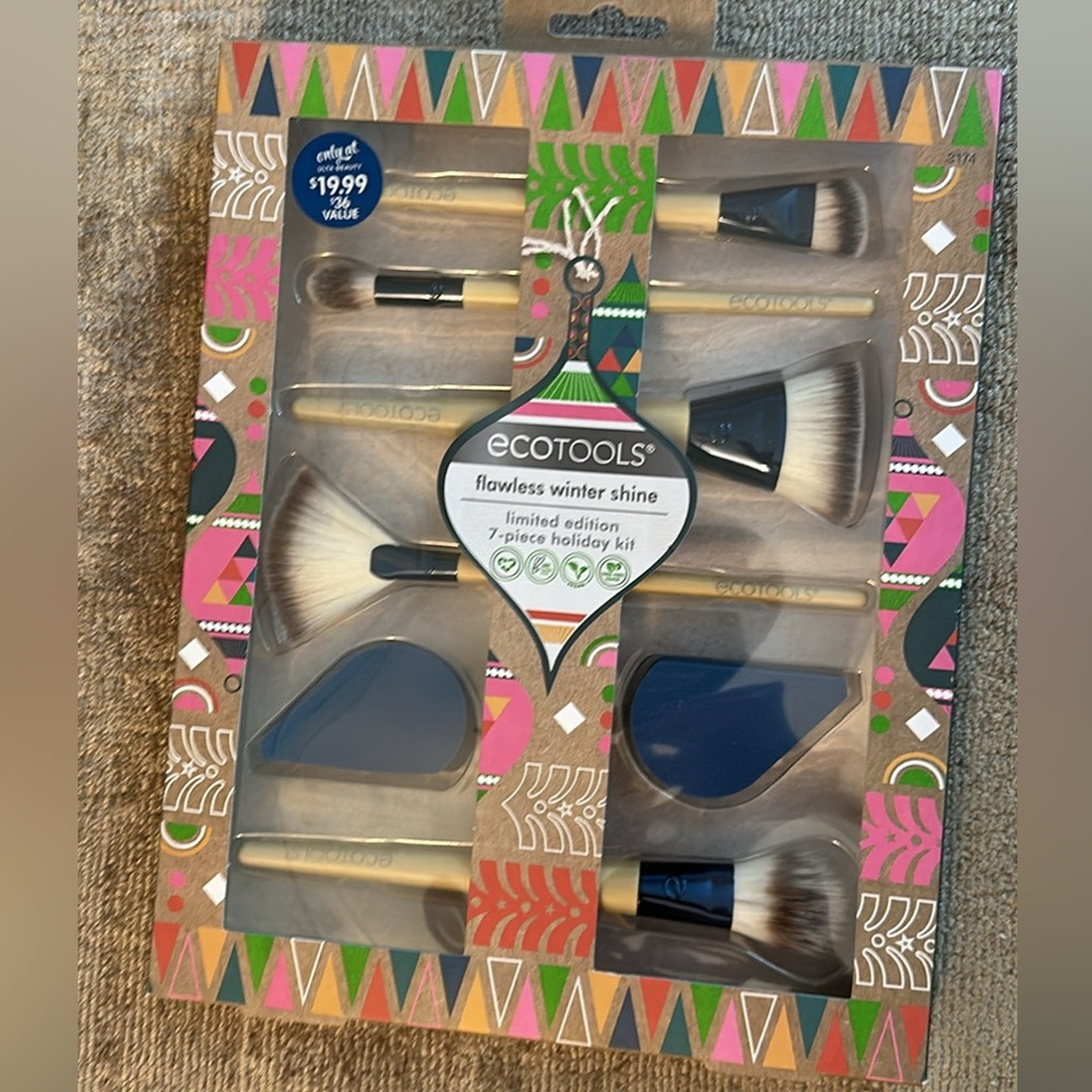 Ecotools limited edition makeup brush set